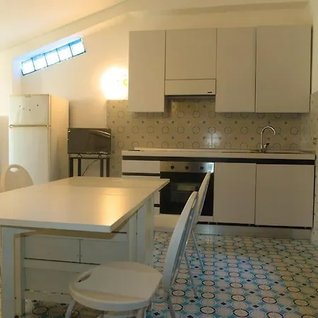 Lägenhet Attico A Pochi Passi Dal Mare